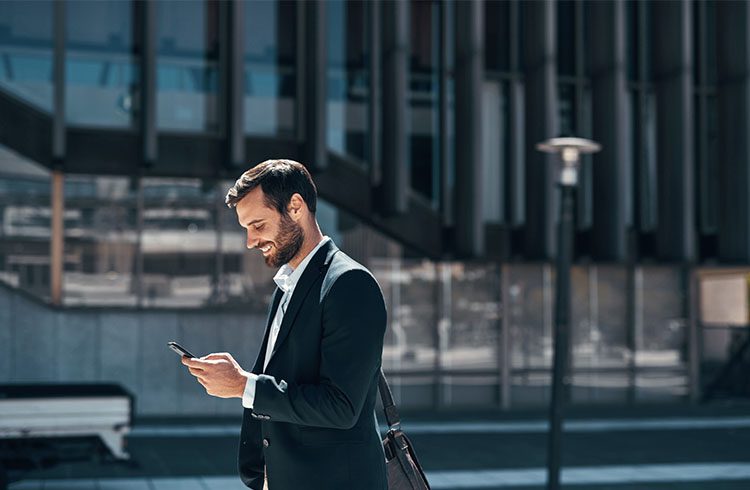 Candidate applying to a job